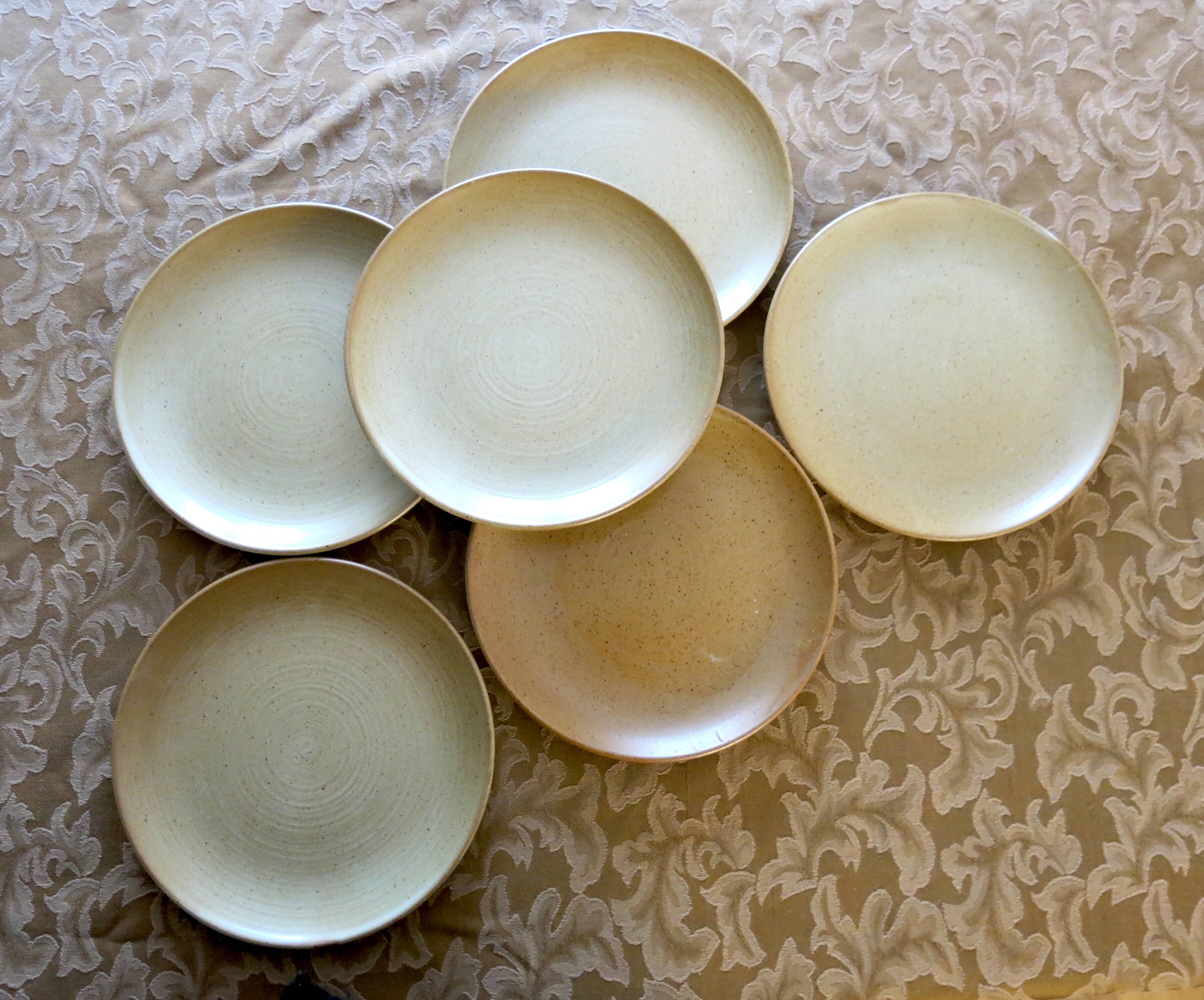 6 stoneware dessert plates from "Grés Village" in very good condition