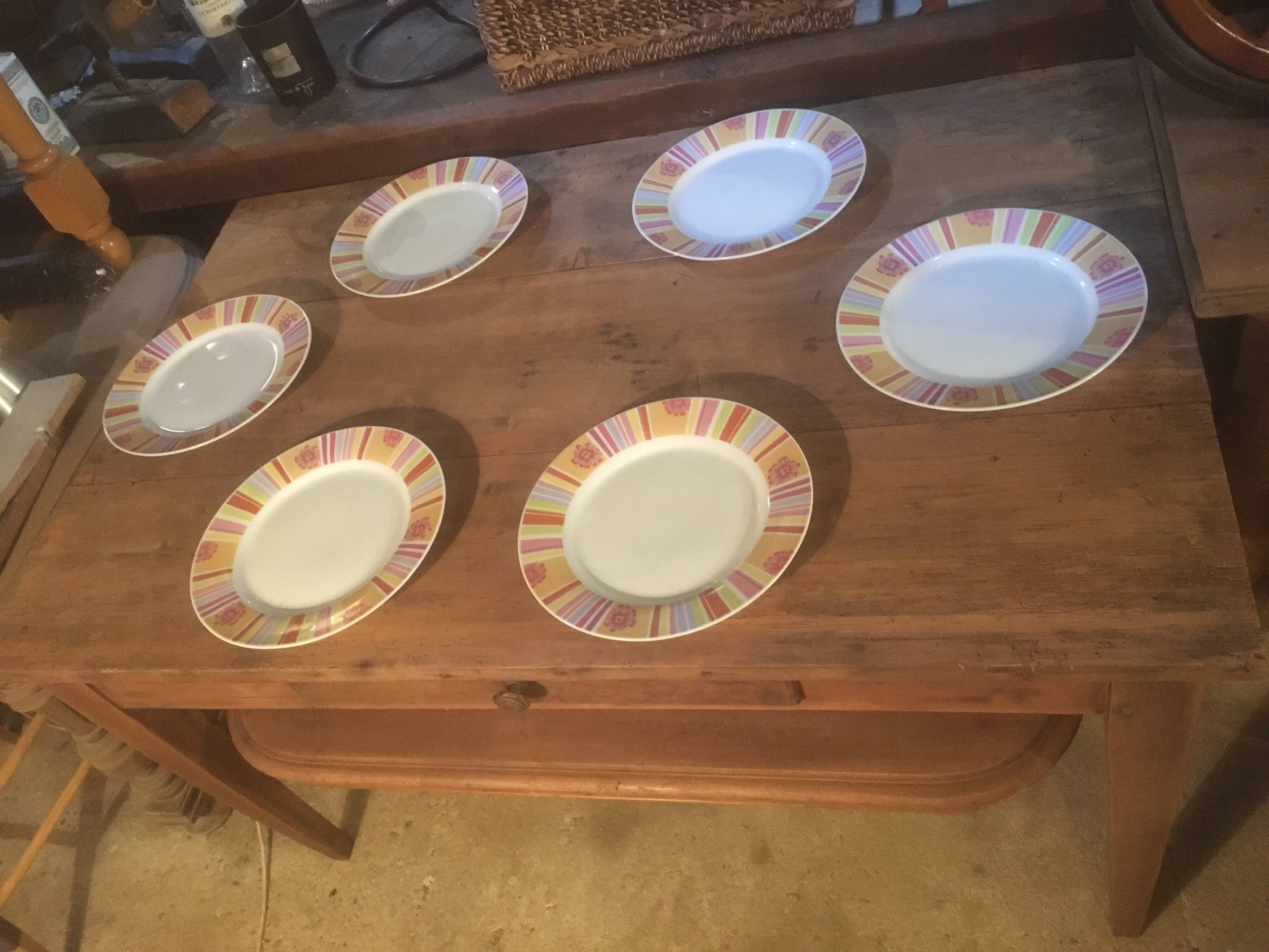 Farmhouse table with raw wood drawer