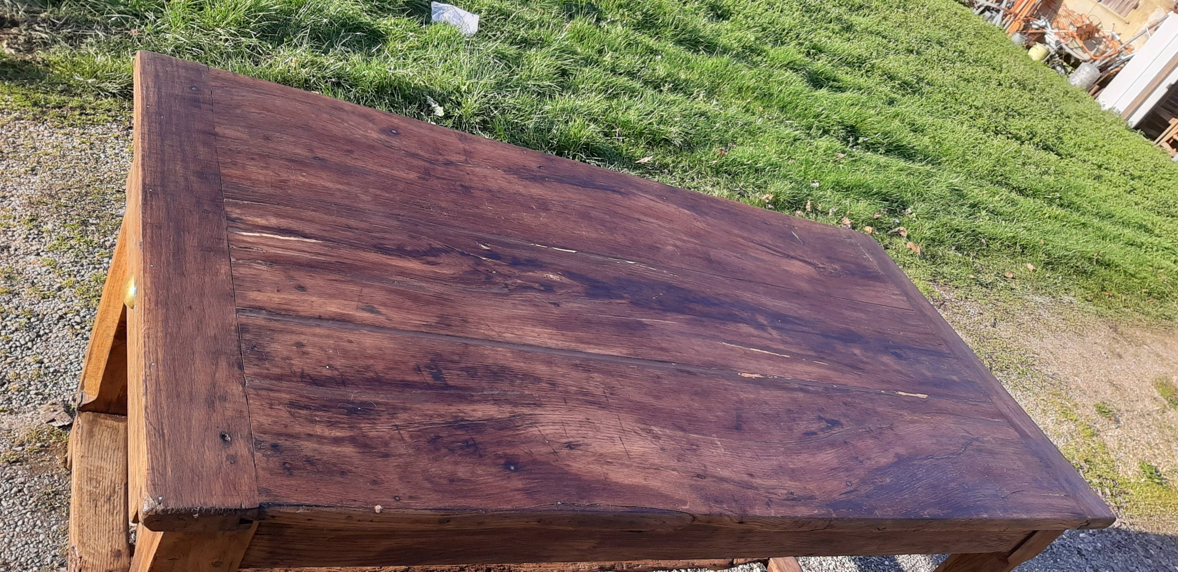 Country farm table xixth in chene, 2 drawers