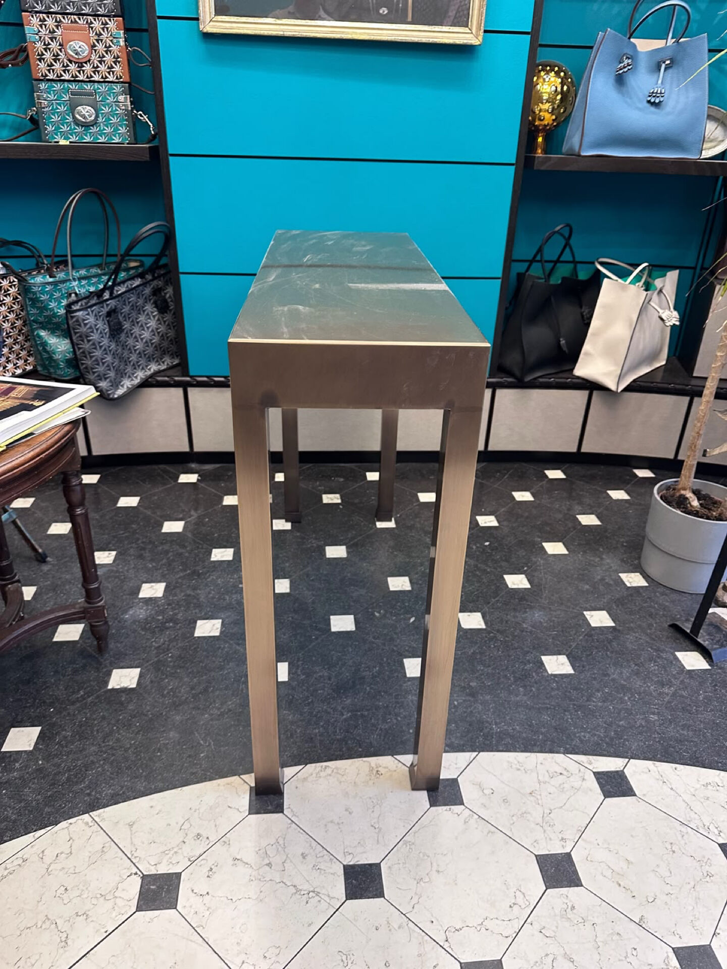 Promemoria, Romeo SozZi Gong Console Table