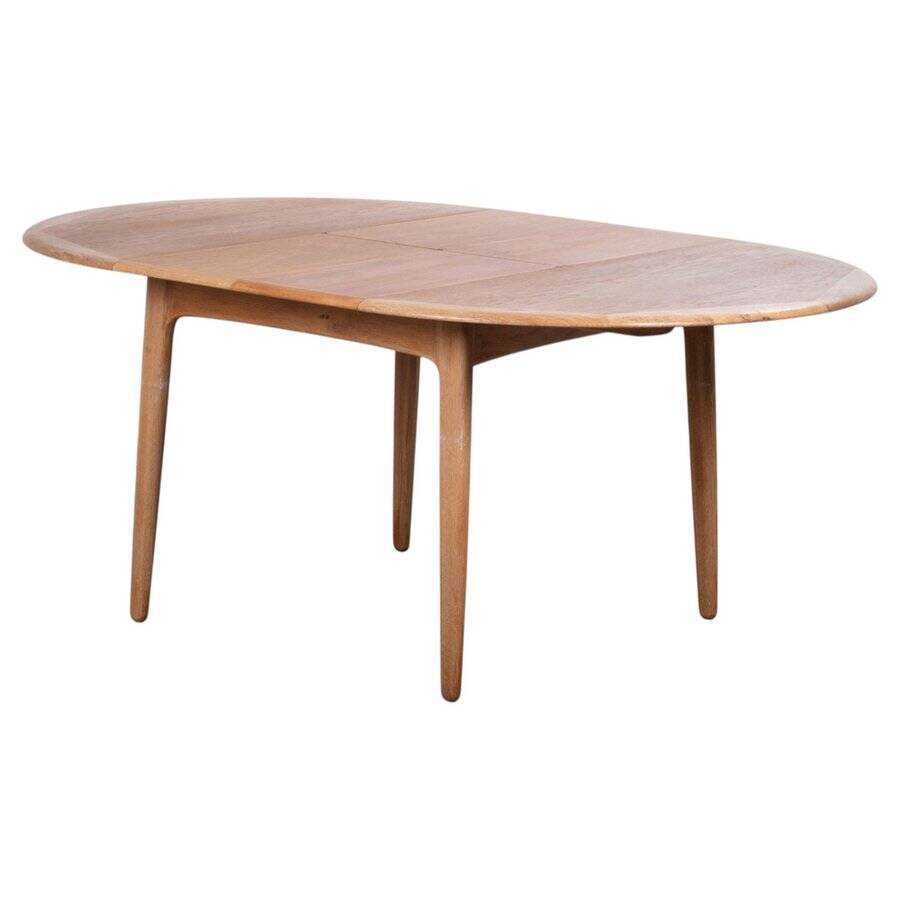 Round Oak Dining Table attributed to Svend Aage Madsen for K. Knudsen, Denmark, 1960s