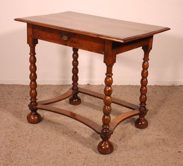 Petite Table à écrire/ Table d'appoint En Noyer-17° Siècle