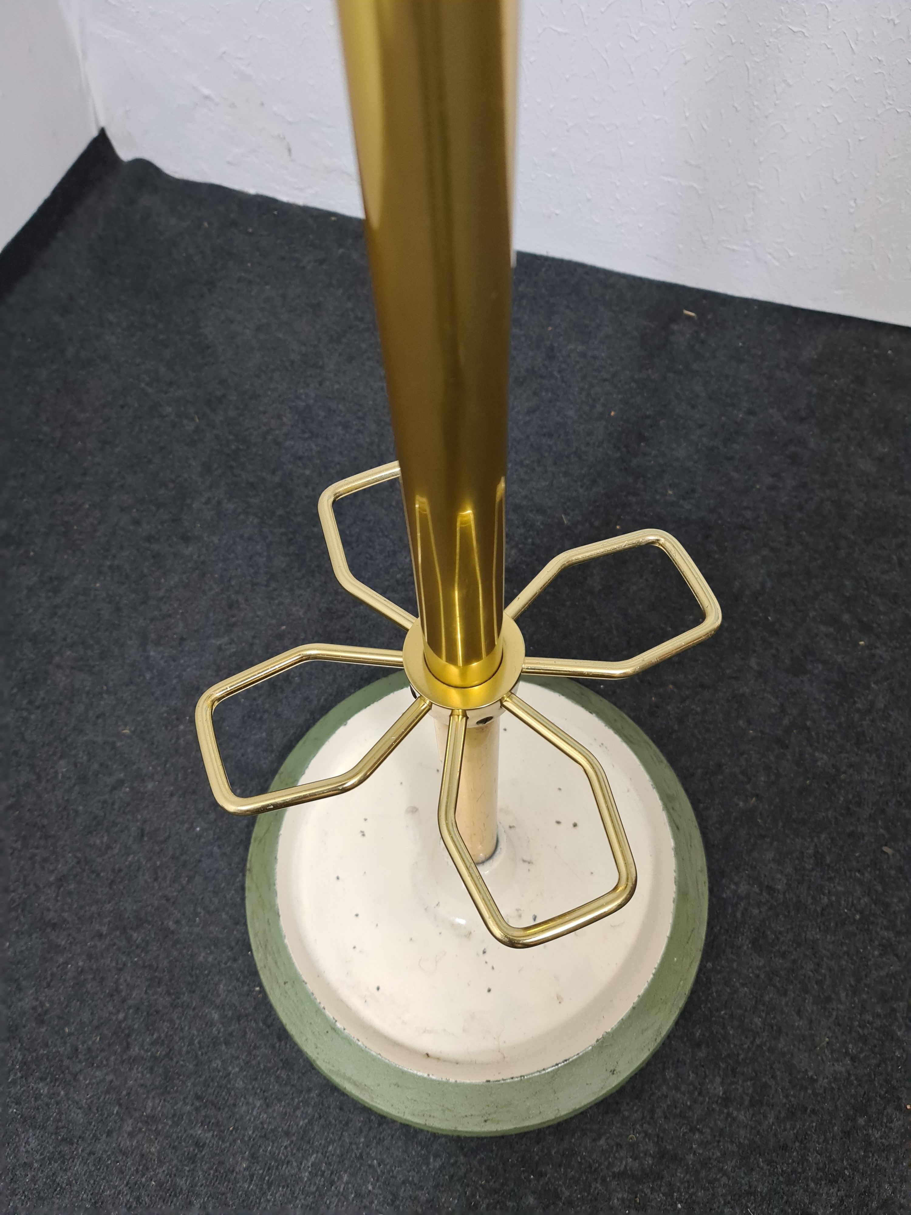 Vintage metal hat and coat rack