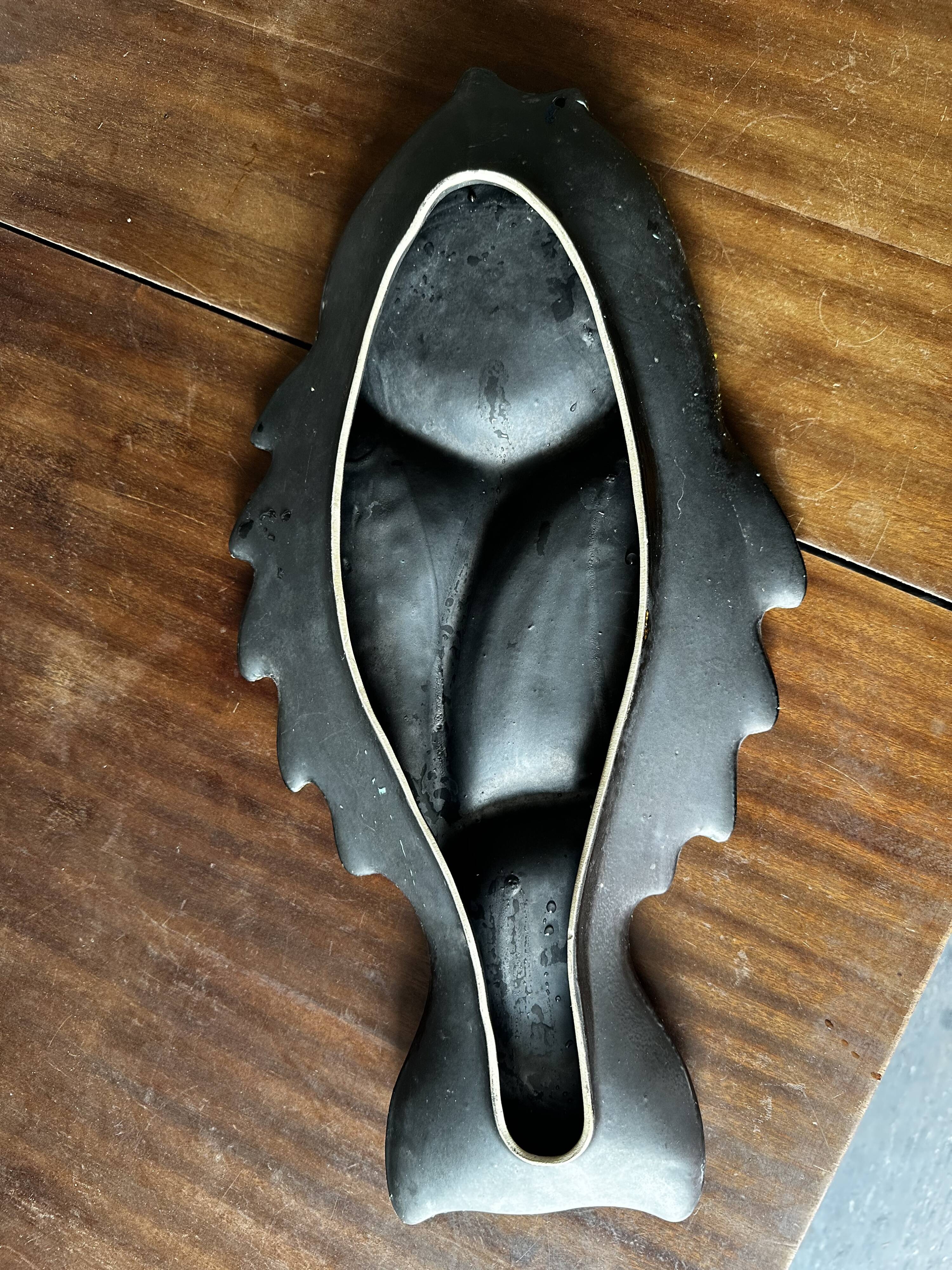 Vallauris appetizer dish in fat lava earthenware in the shape of a fish