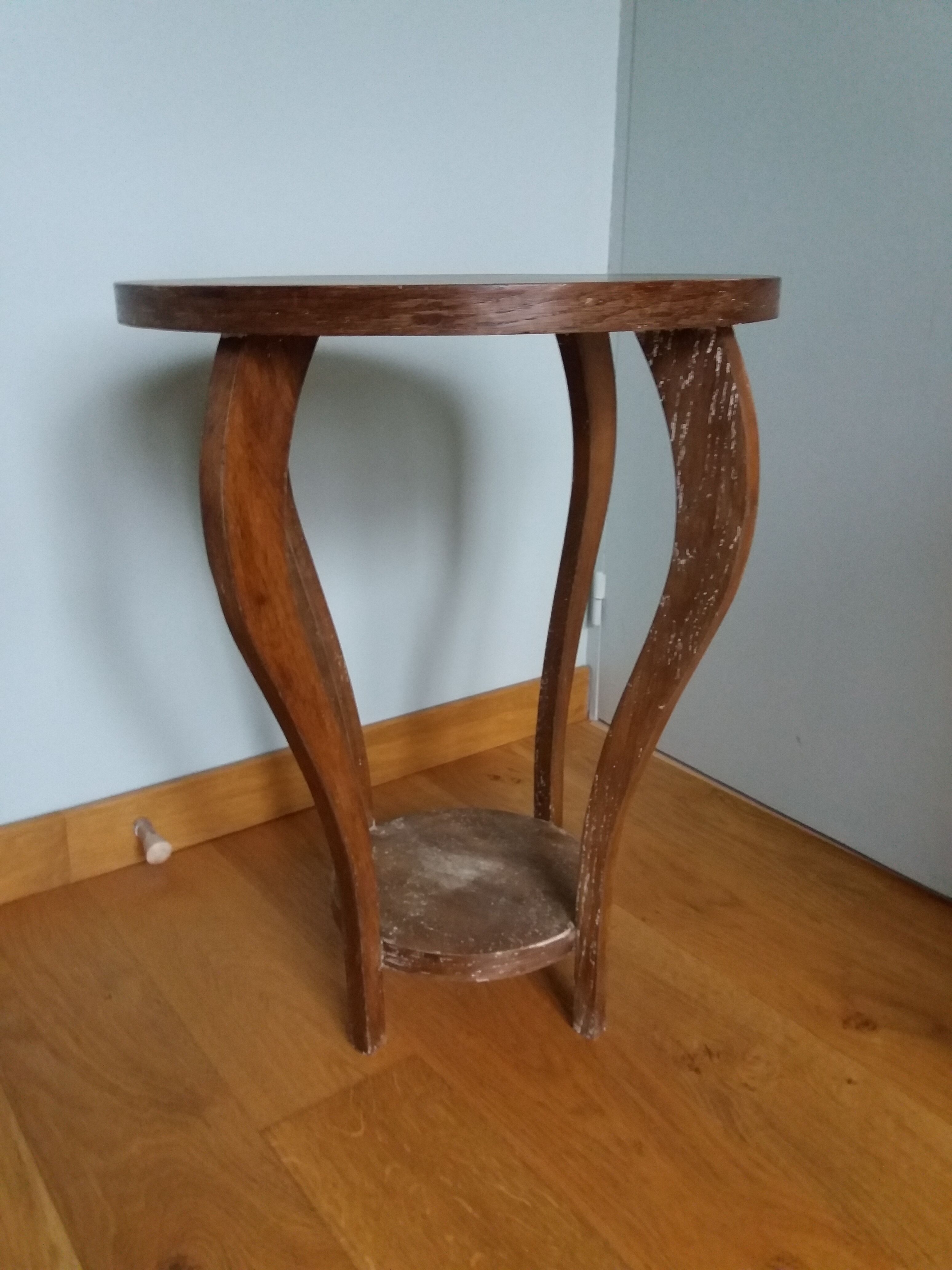 Art Deco pedestal table