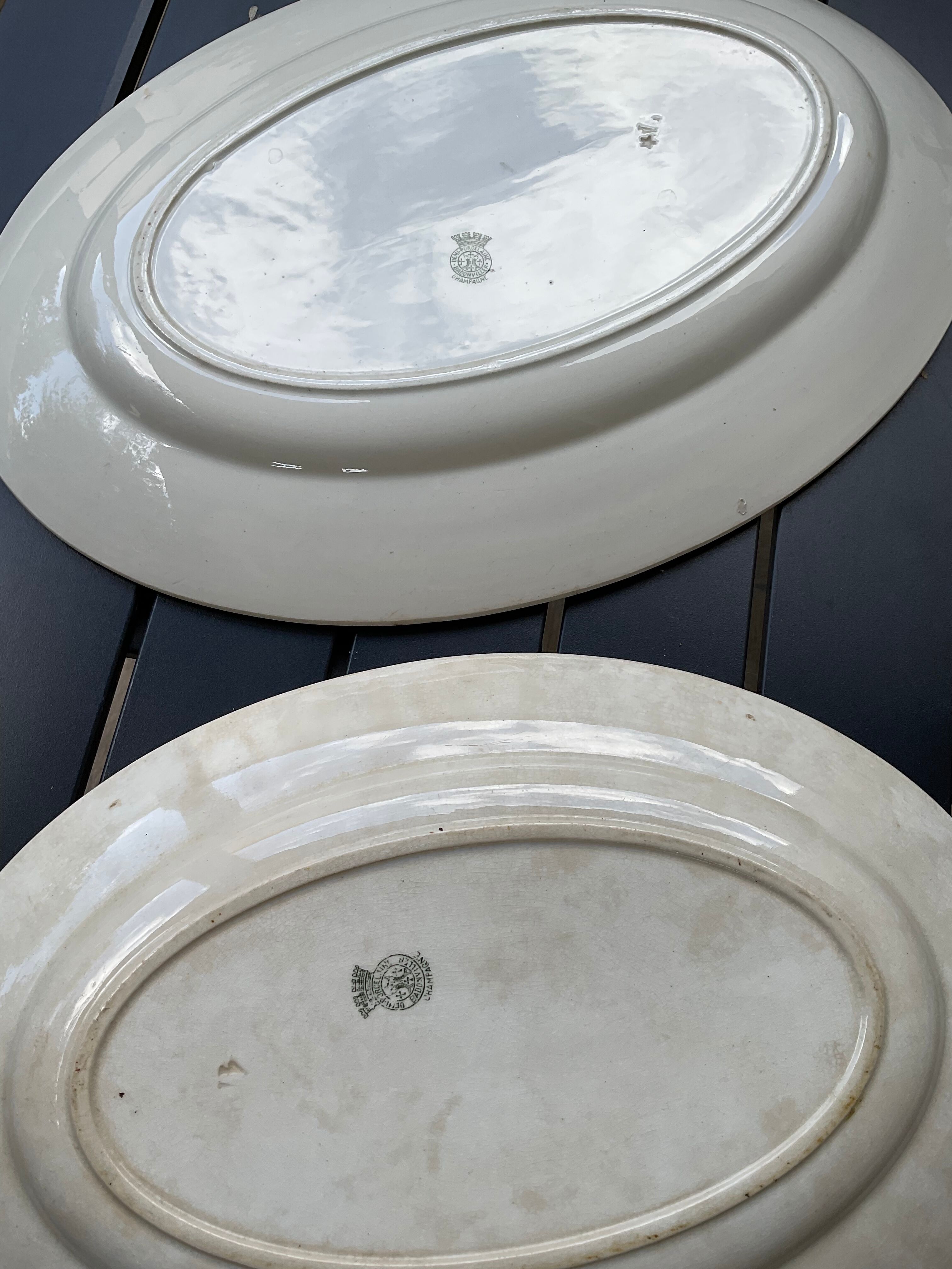 2 oval dishes . Badonvillers.model champagne