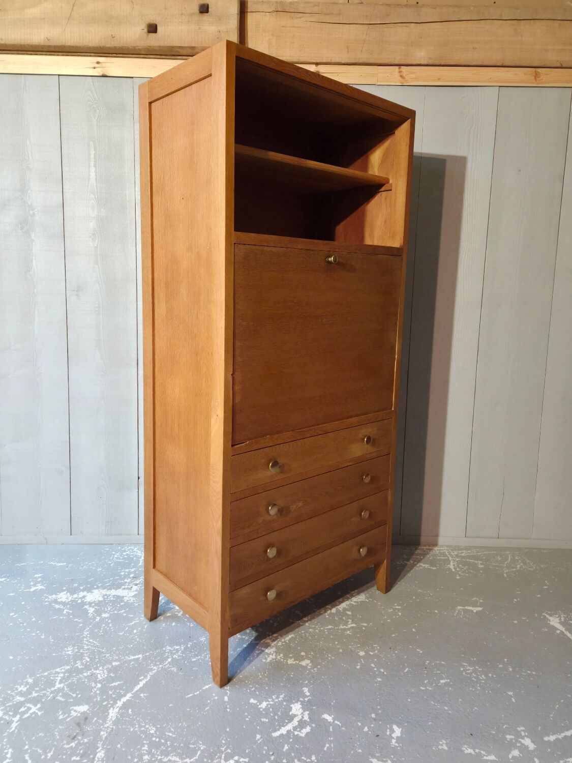Oak secretary