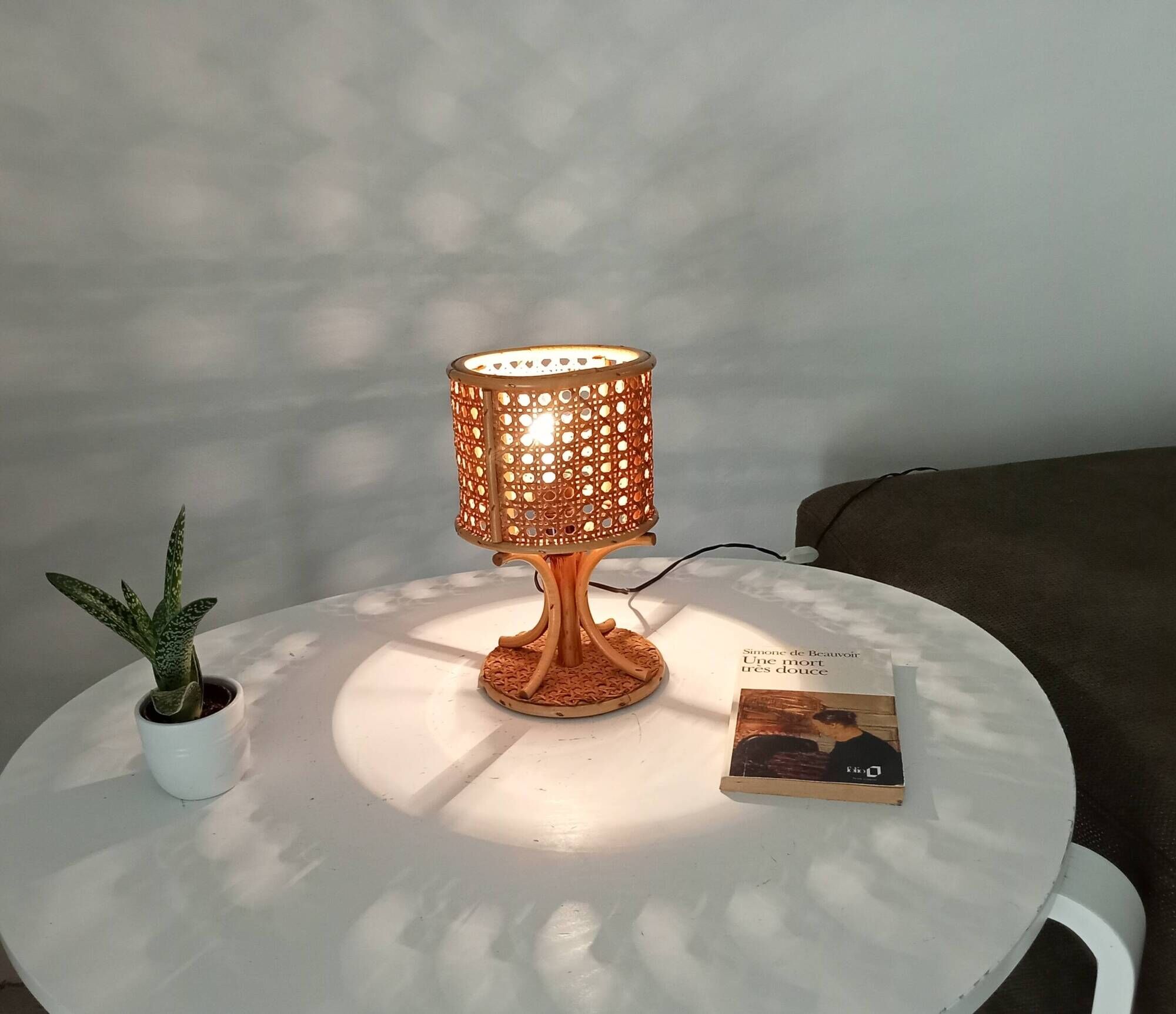 Vintage table lamp in organic style, French Riviera, rattan and caning.