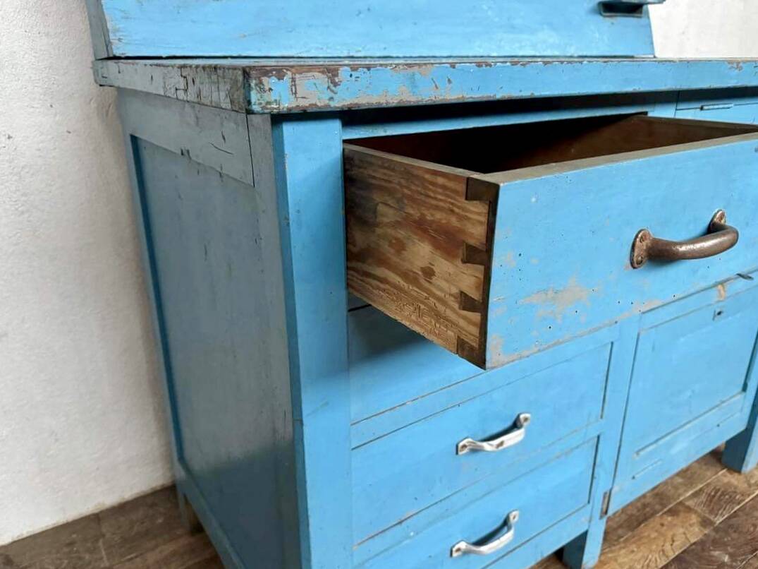 Wooden commercial workshop furniture with 4 drawers and 2 hinged doors - original patina