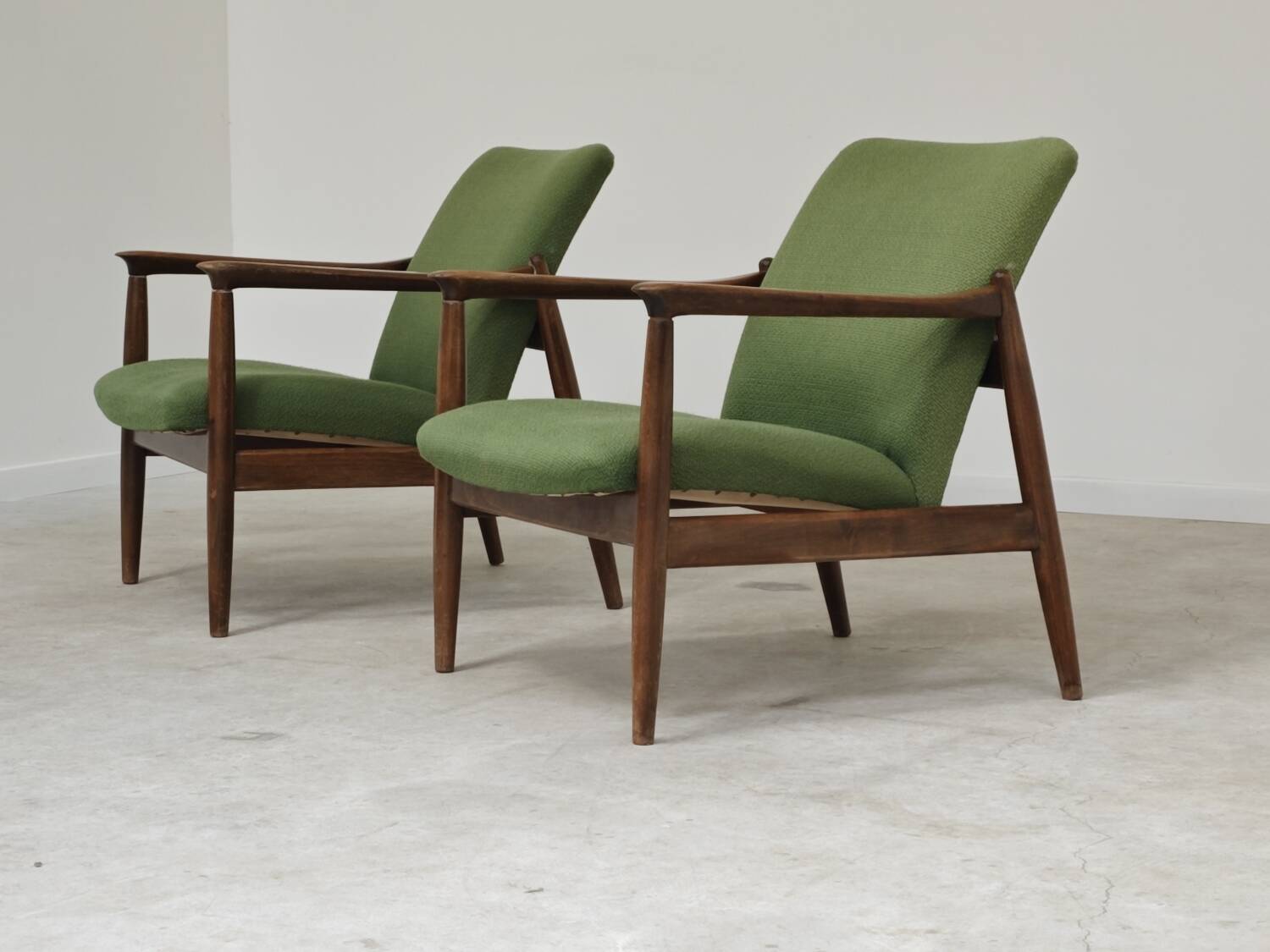 Pair of green GMF 64 armchairs by Edmund Homa, Poland 1960