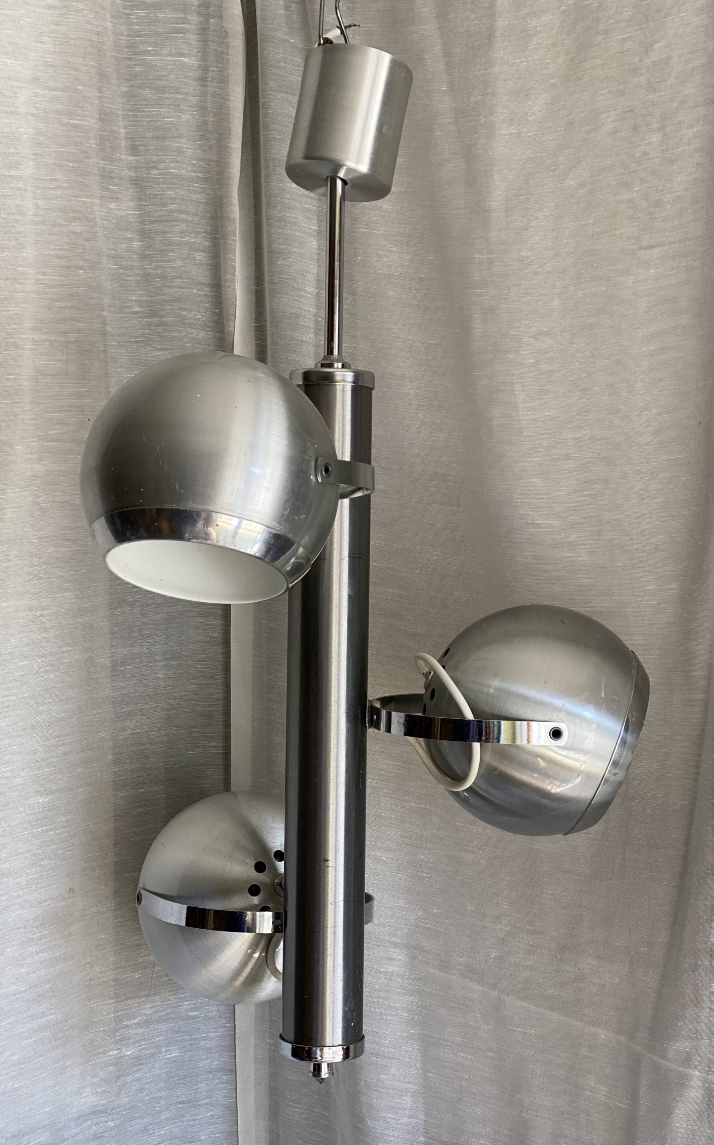 Chrome metal eye ball lustre Space Age