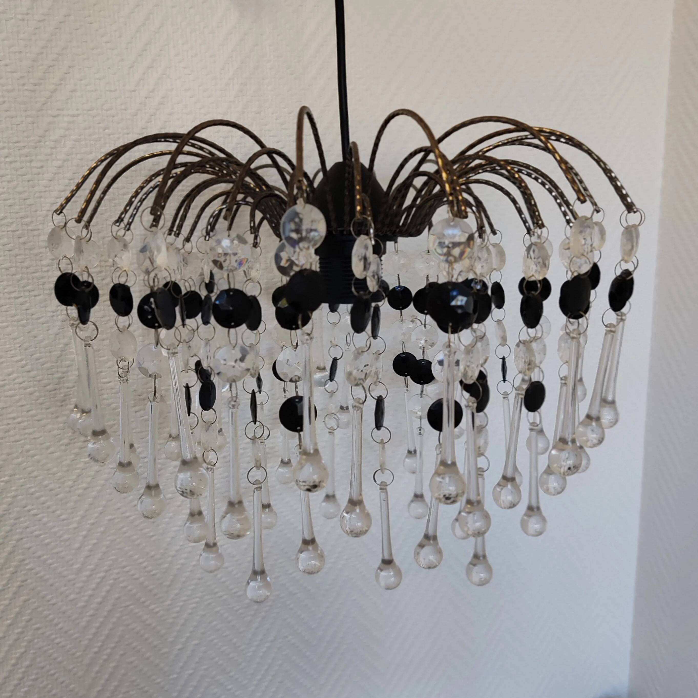 Chandelier with pendants