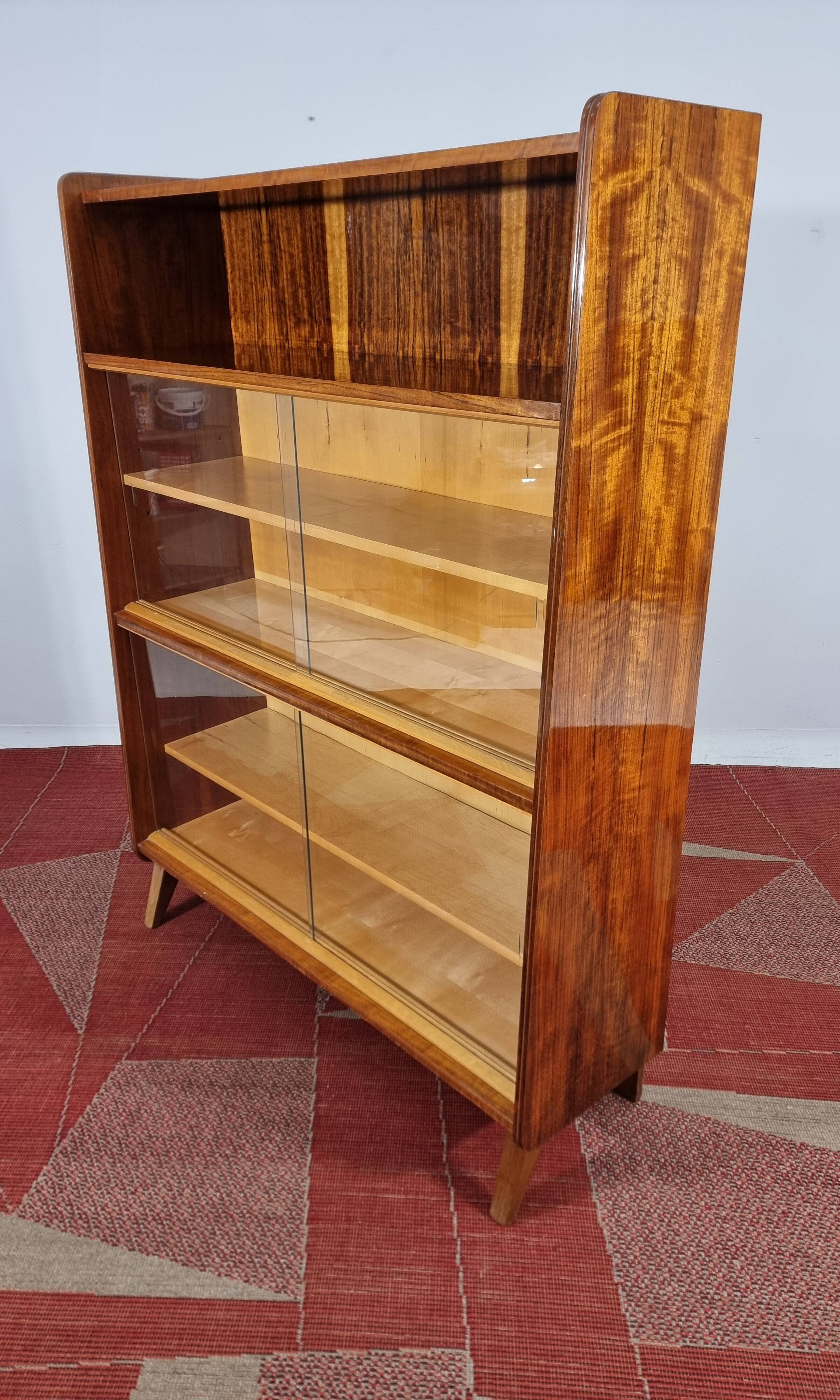 Vitrine vintage marron de Tatra, 1970