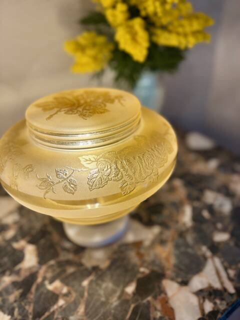 Yellow floral globe art nouveau table lamp