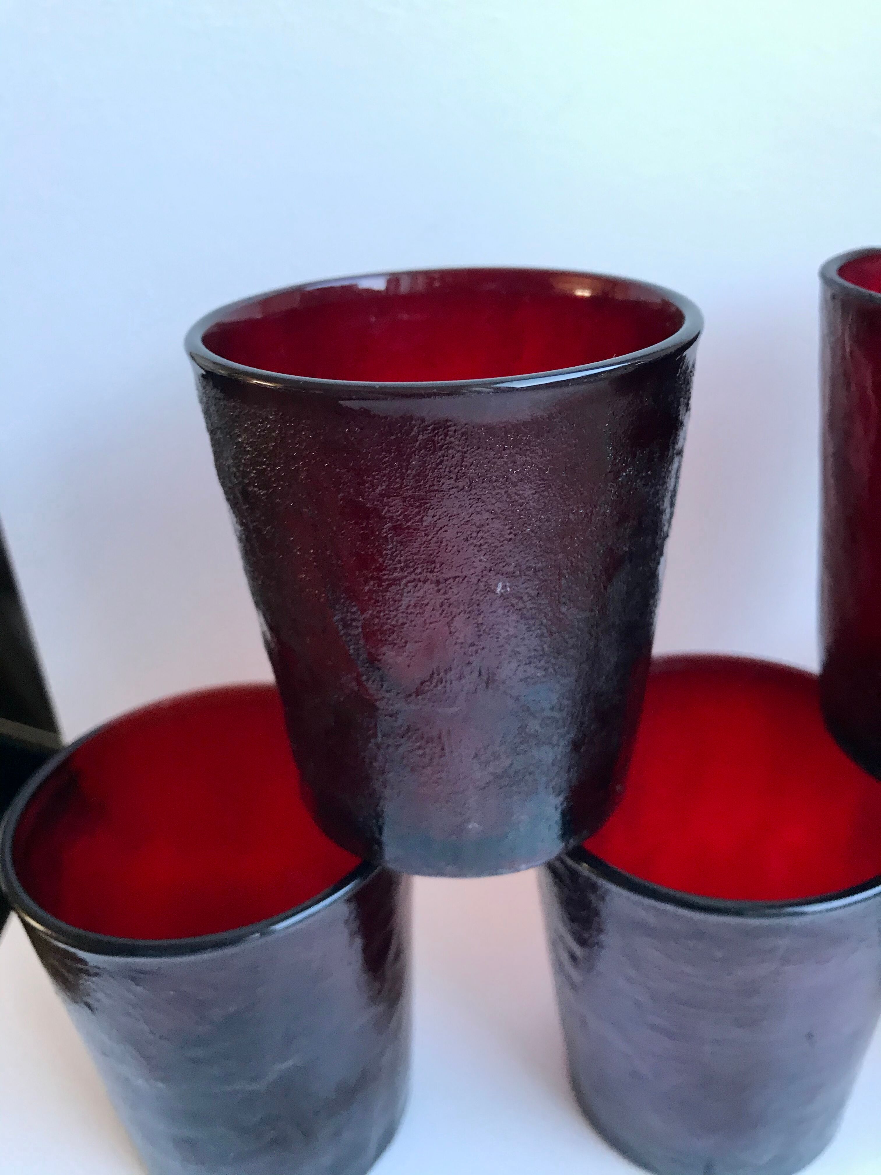 Set of 5 glasses in burgundy colored glass 70s