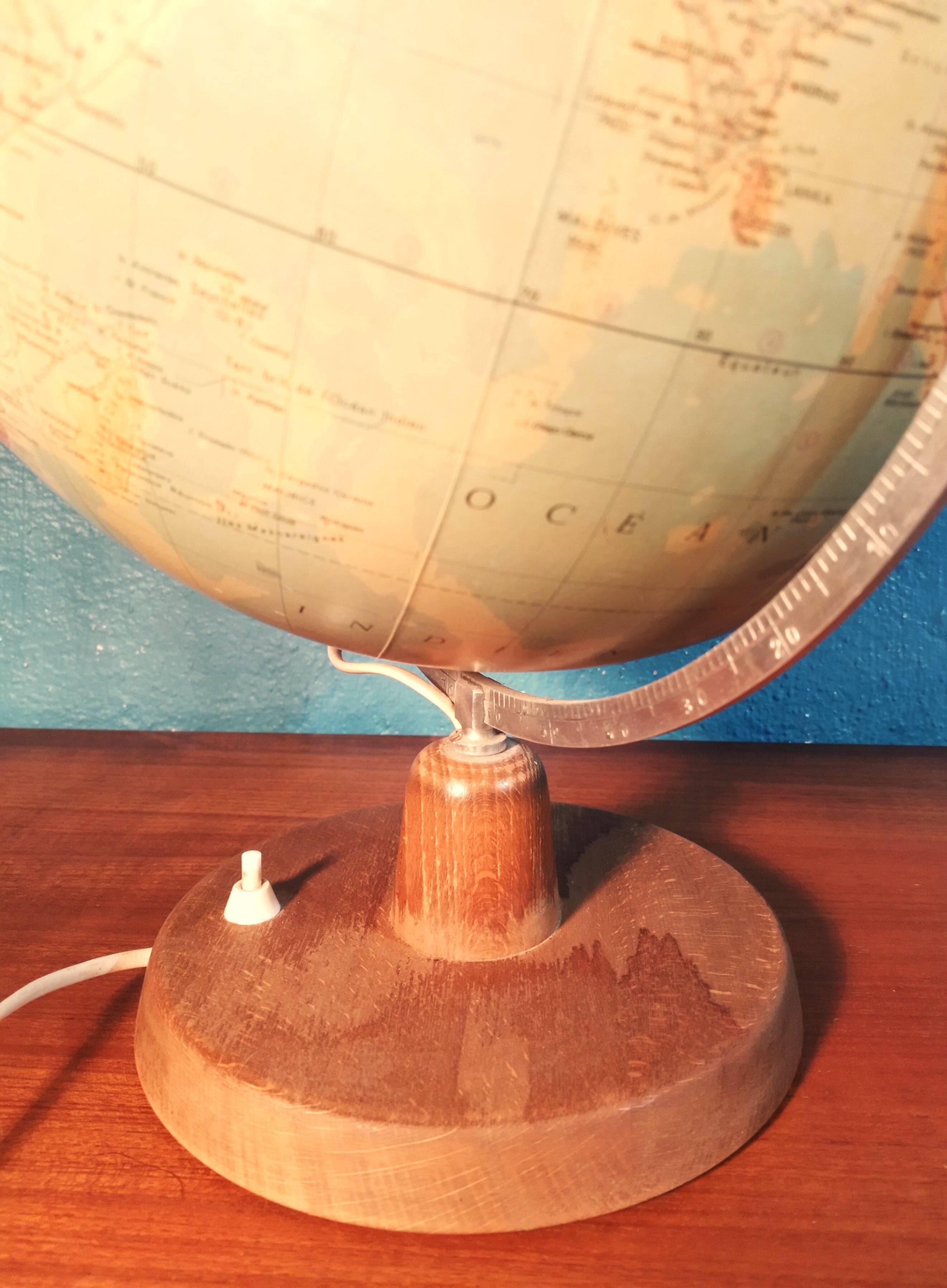 Terrestrial globe RDA 1970s
