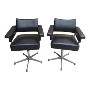 Paire de fauteuils pivotants  RM mobilier années 60