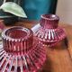 Lot de 2 bougeoirs en verre violet