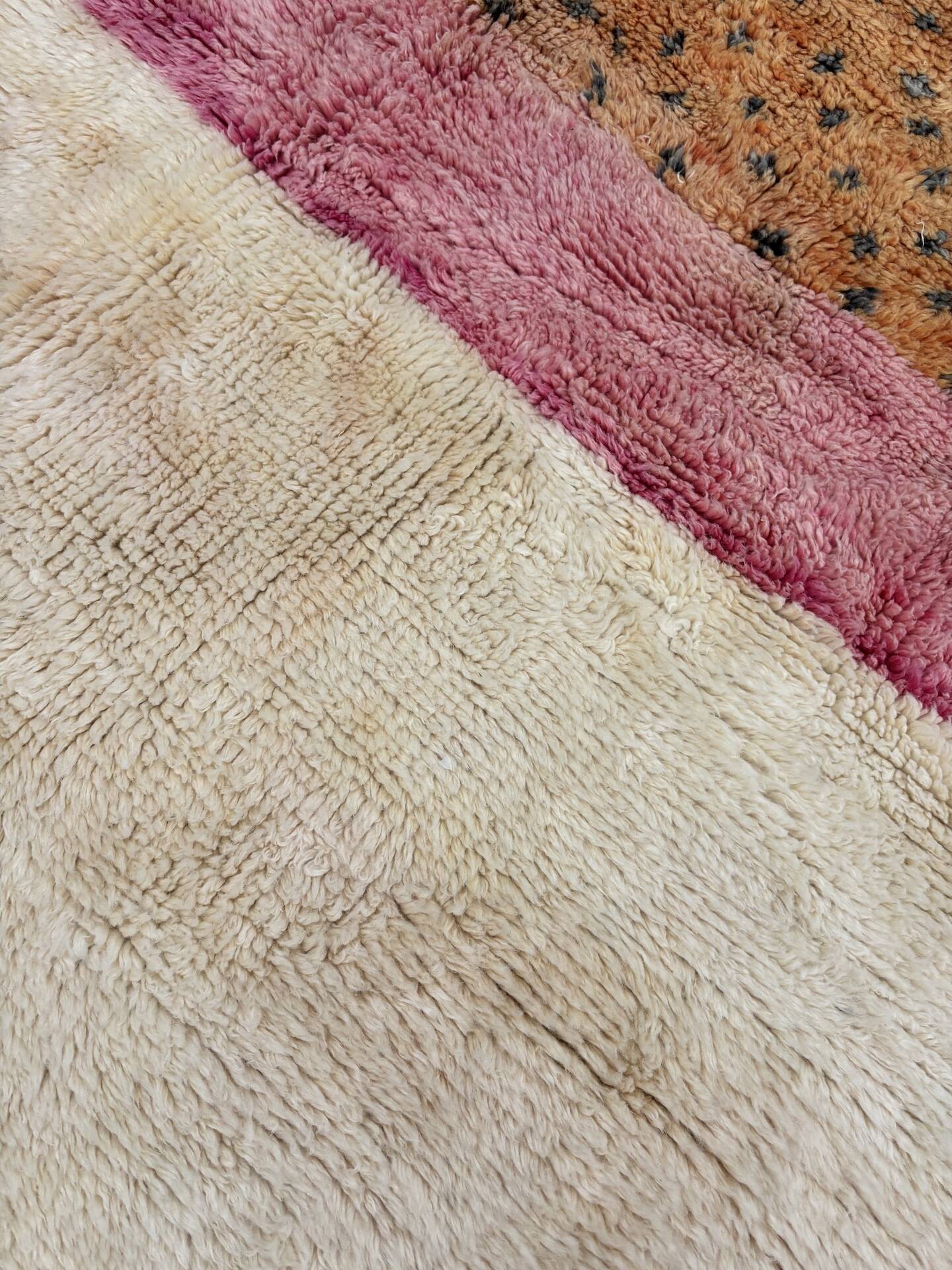 Moroccan Berber rug 210x250 cm – Hand-woven in shaded orange-pink wool