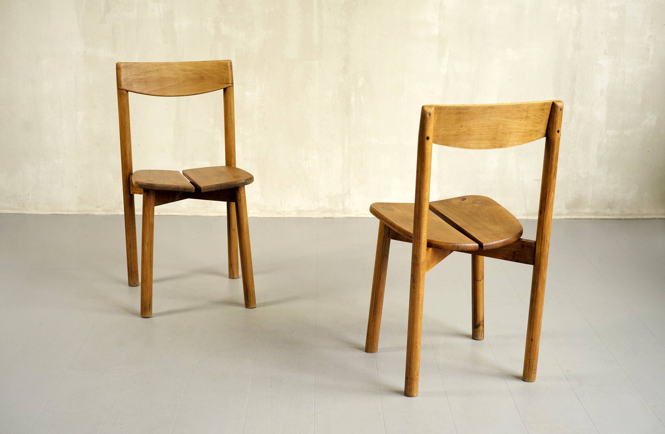 Paire de chaises "grain de café", France 1950