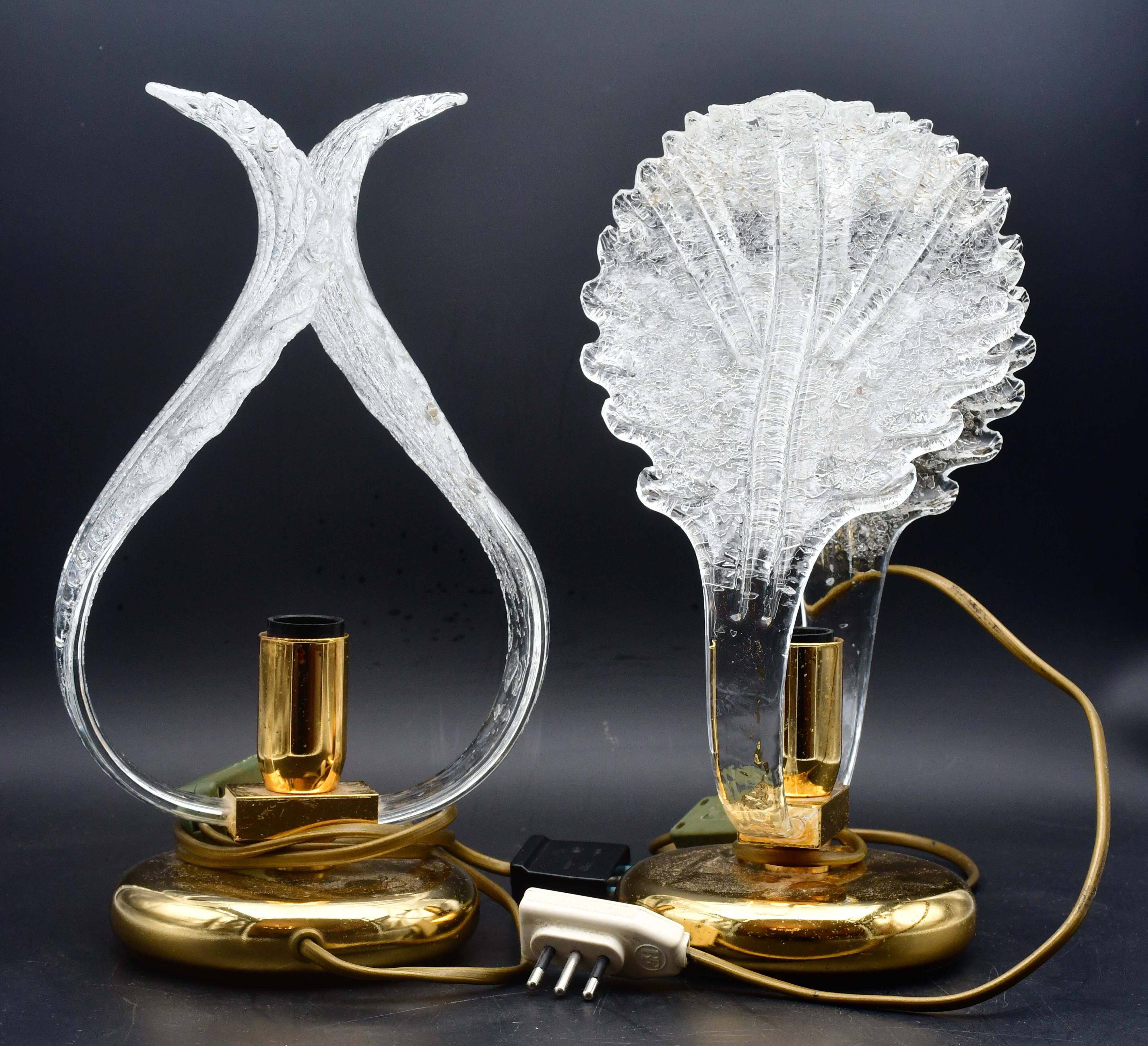 Set of 2 Murano glass "swan shape" table lamps with transparent leaves
