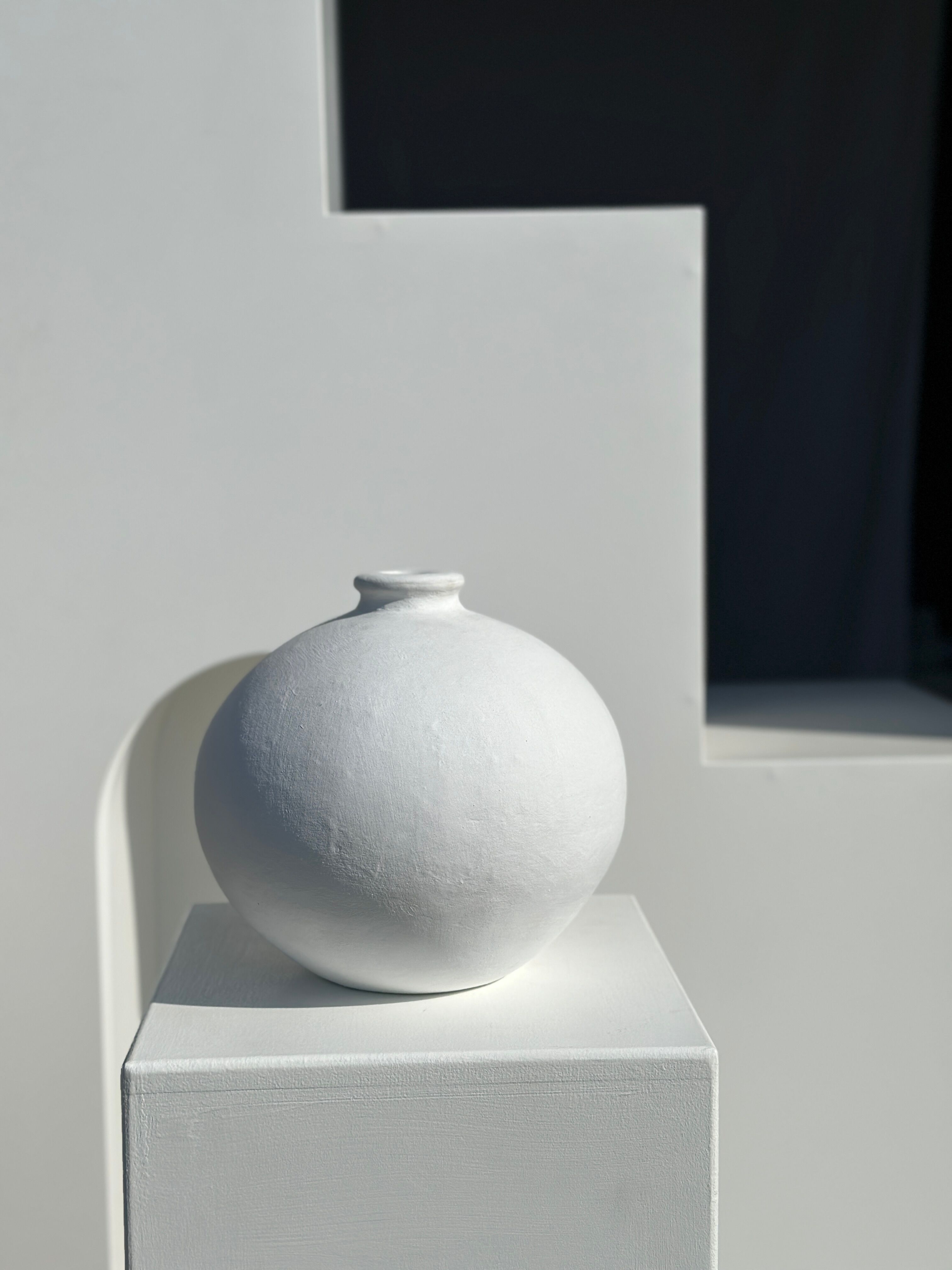 Handcrafted terracotta ball vase painted white H:24 D:26