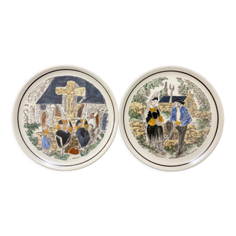 Pair of plates by Henri Simon representing breton scenes