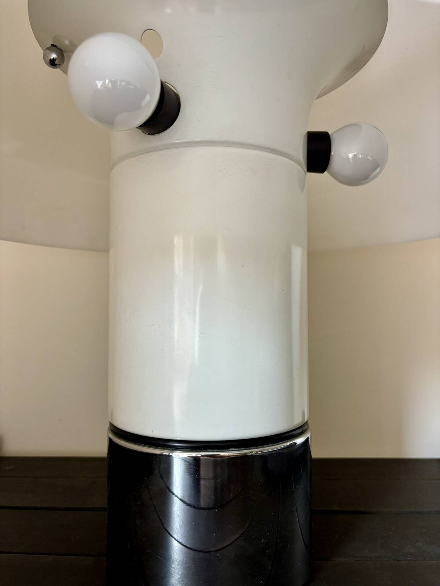 Lampe brumbury, édition Harvey Guzzini