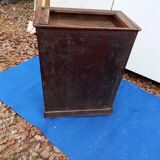 Curtain sideboard