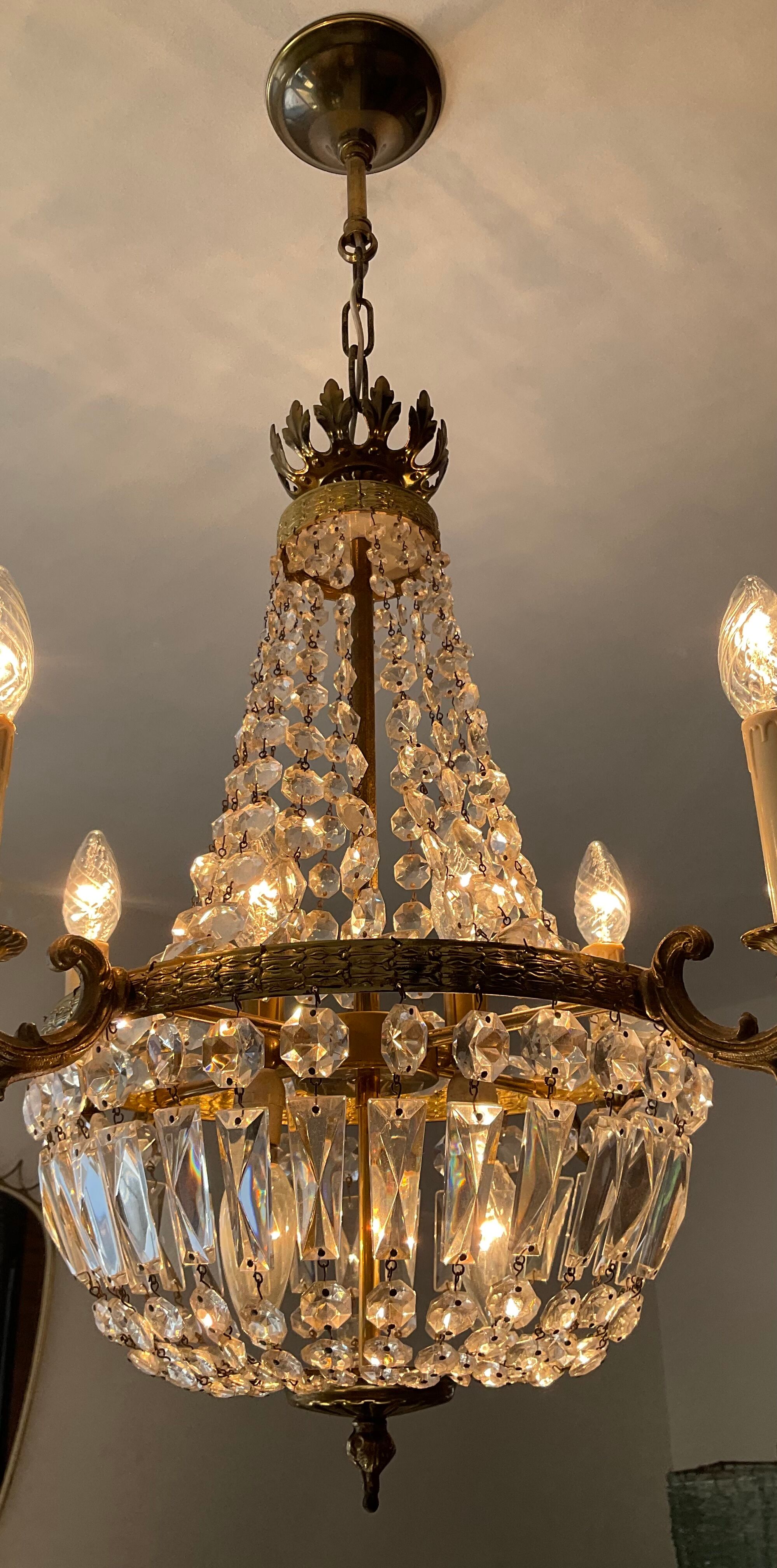Balloon chandelier in bronze and grapevines 8 lamps