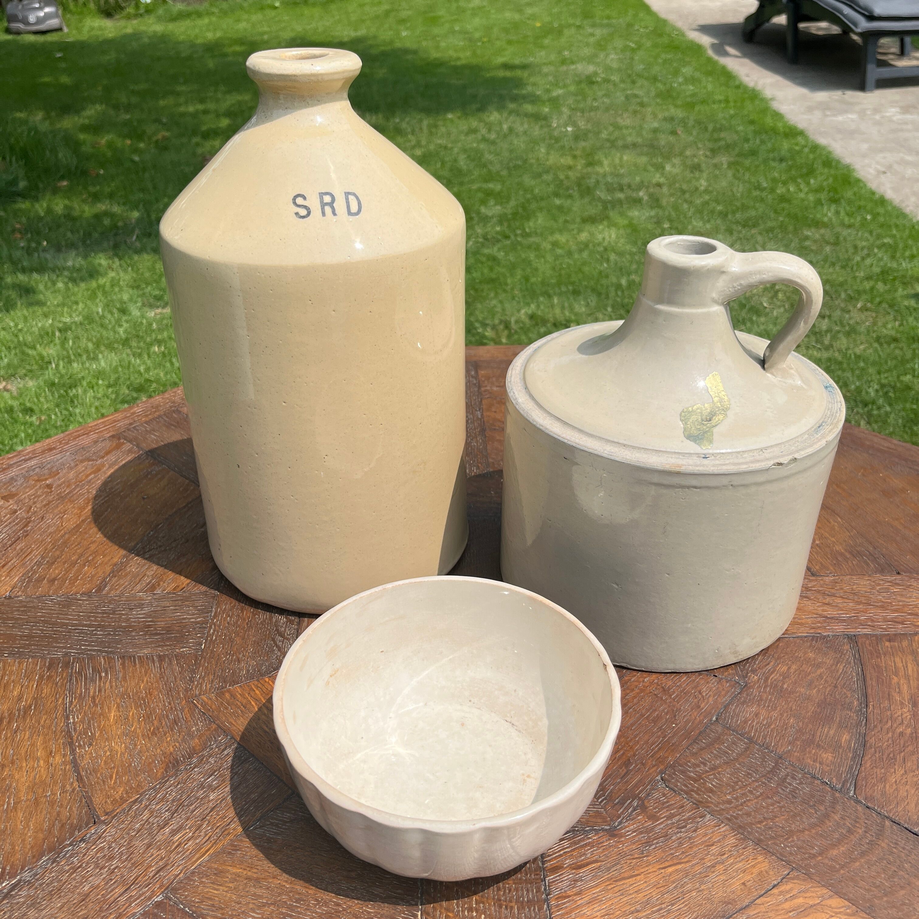 Set of 3 beige ceramics