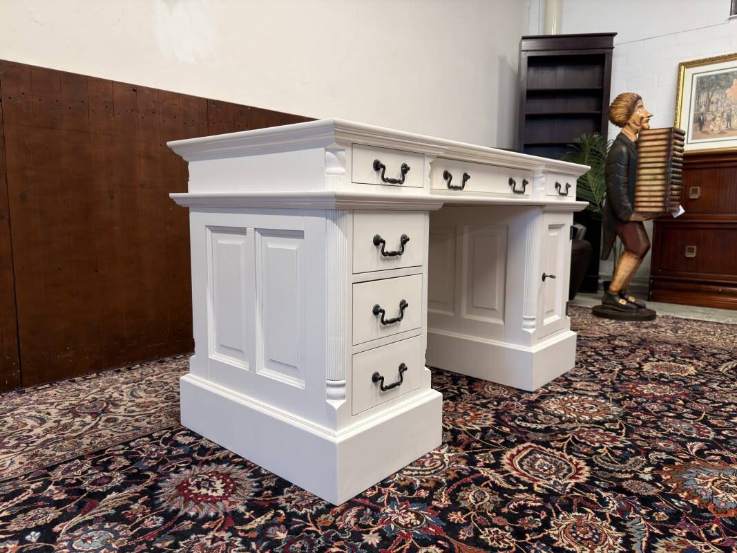 Classic English White Chesterfield Desk