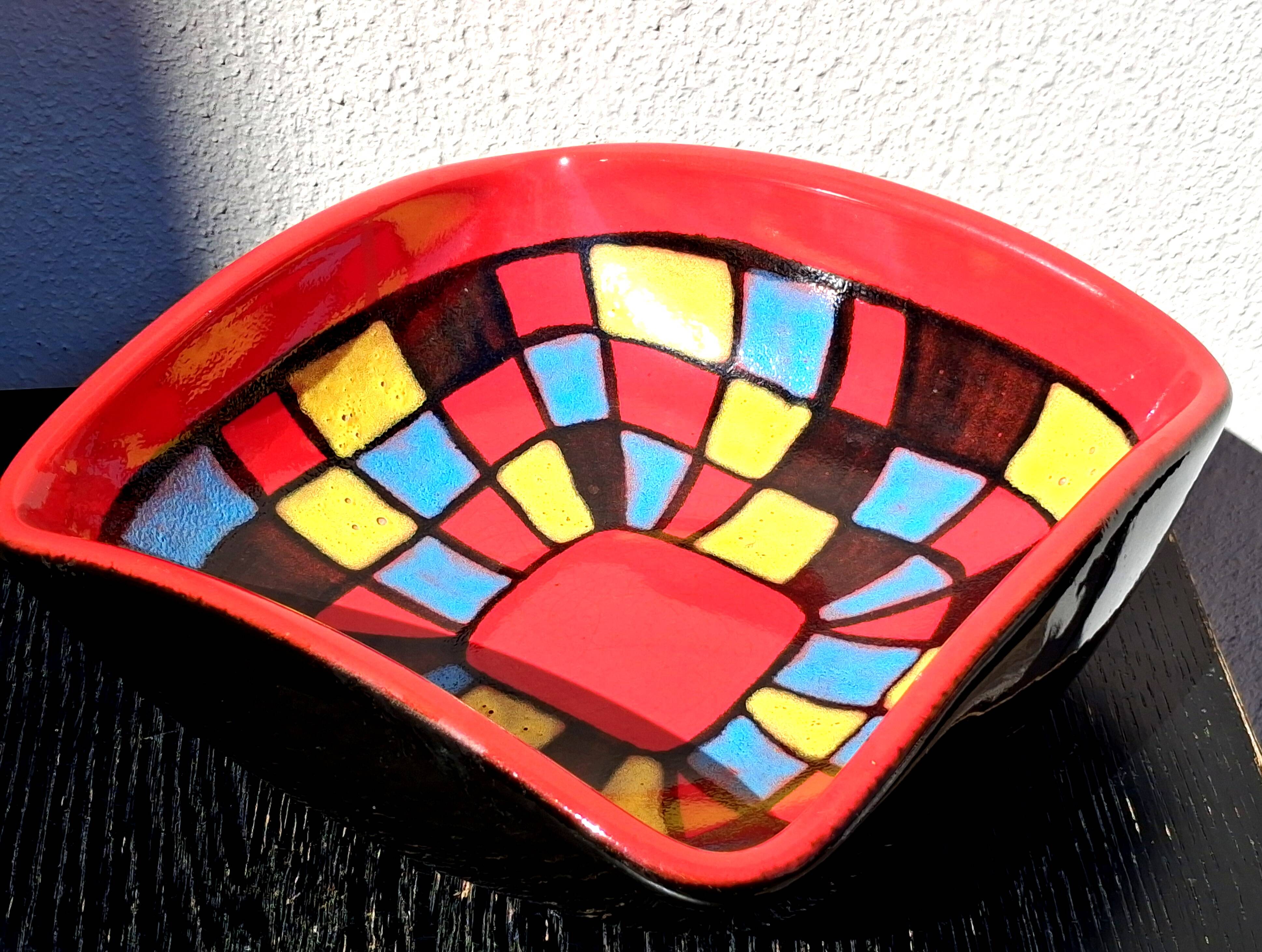 Fruit bowl, vintage seventies design, signed Elchinger.