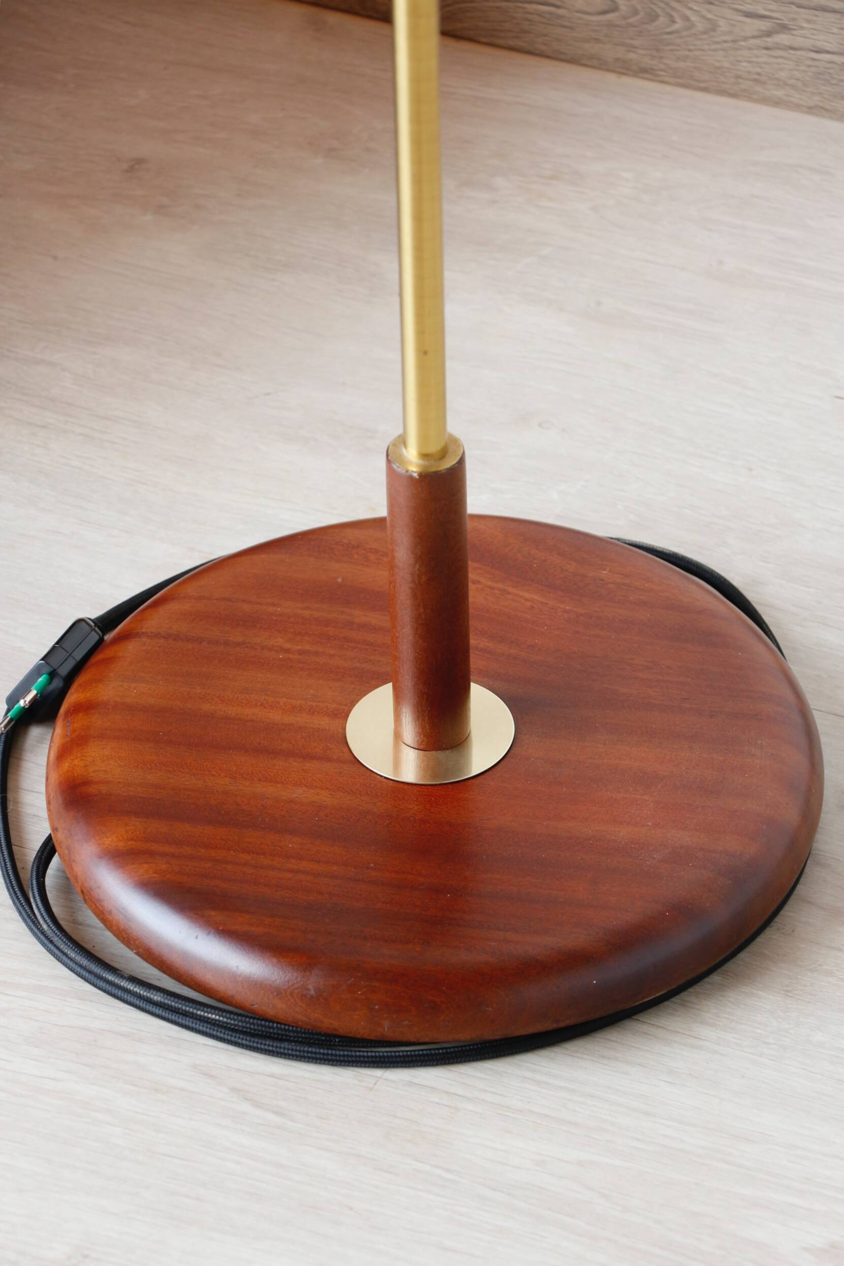 Teak and brass vintage Scandinavian floor lamp 1960 | Bakelite