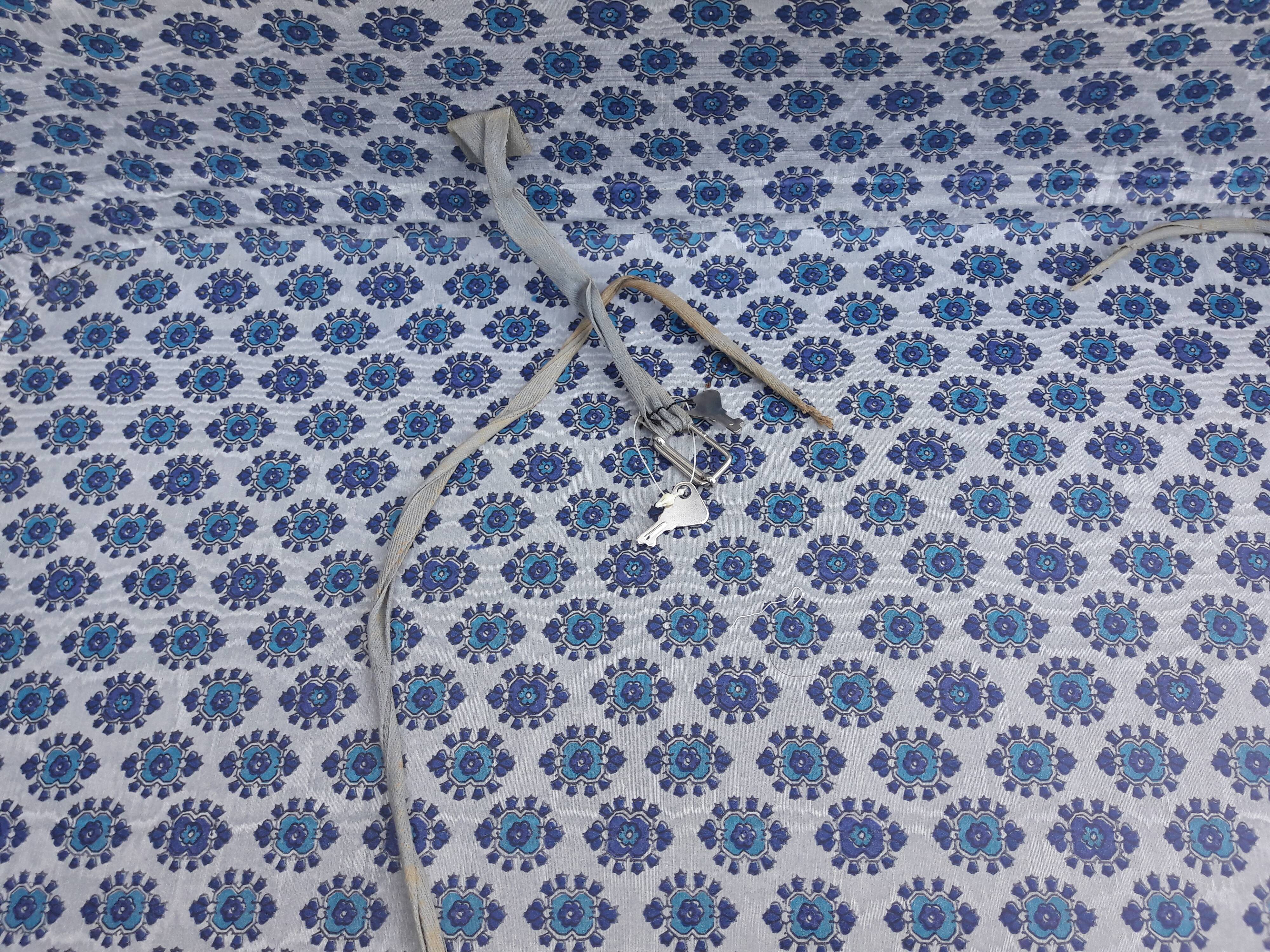 Boiled cardboard suitcase 76x49 cm