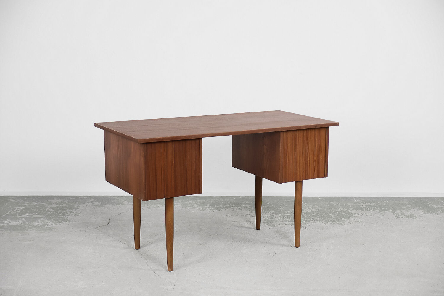 Classic vintage mid-century scandinavian modern teak desk with drawers, 1960s