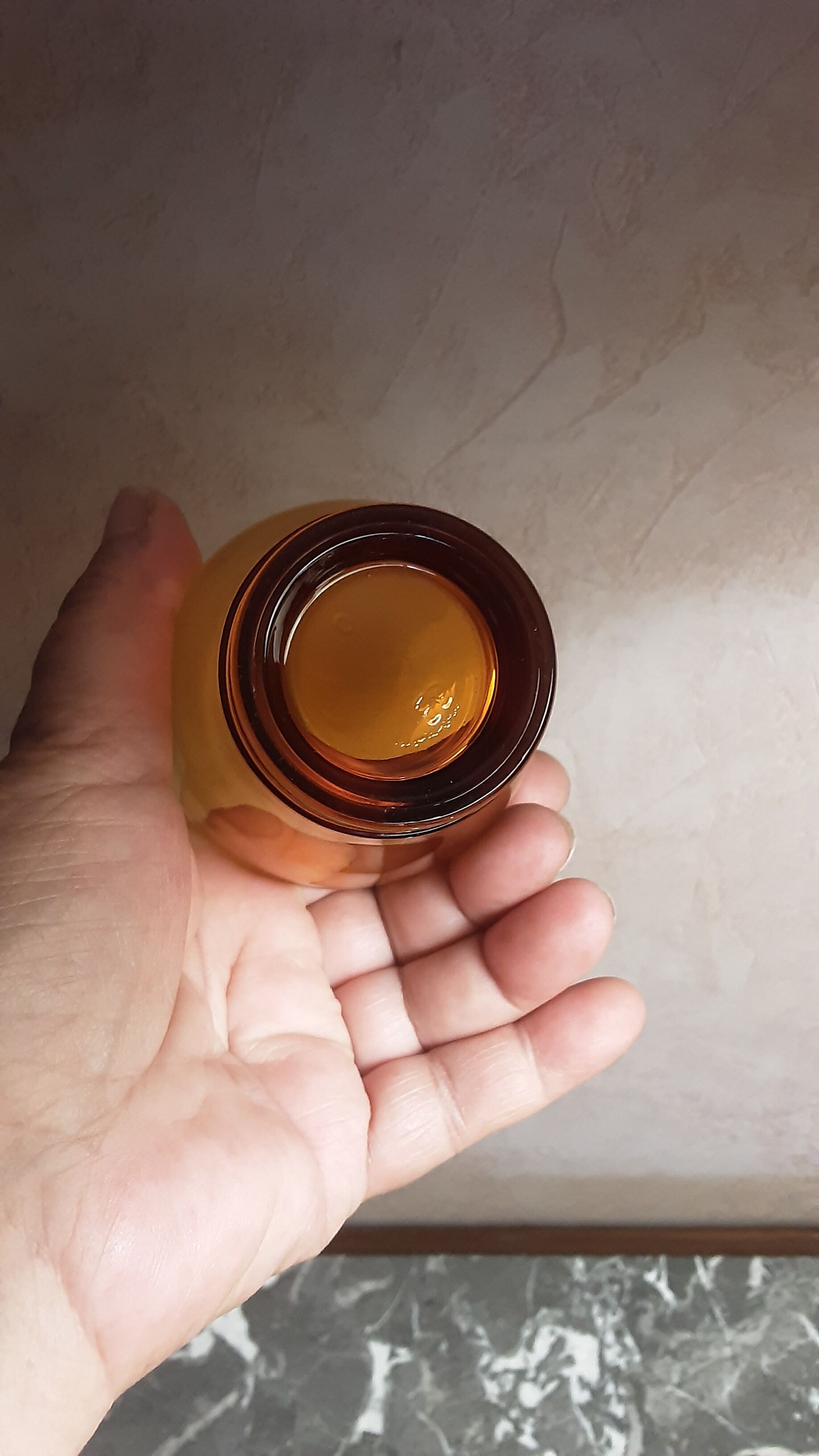 Lot 6 cups of amber smoked glass coffee - vintage