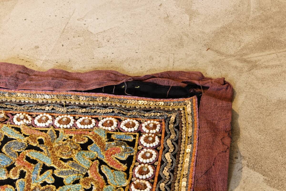 Tapisserie birmane Kalaga, les éléphants, perles et sequins