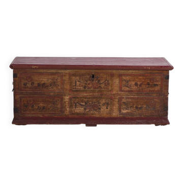 Coffre ancien en bois du pin – Europe centrale (vers 1900)