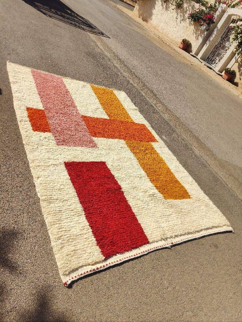 Handmade pure wool rug, size 150 x 250 cm