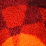 Geometric 60s carpet