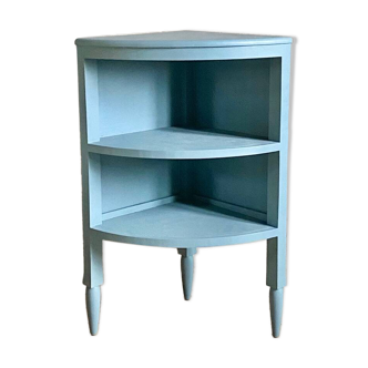 Corner cabinet