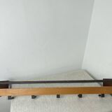 Wall-mounted coat rack with 5 wood and iron hooks