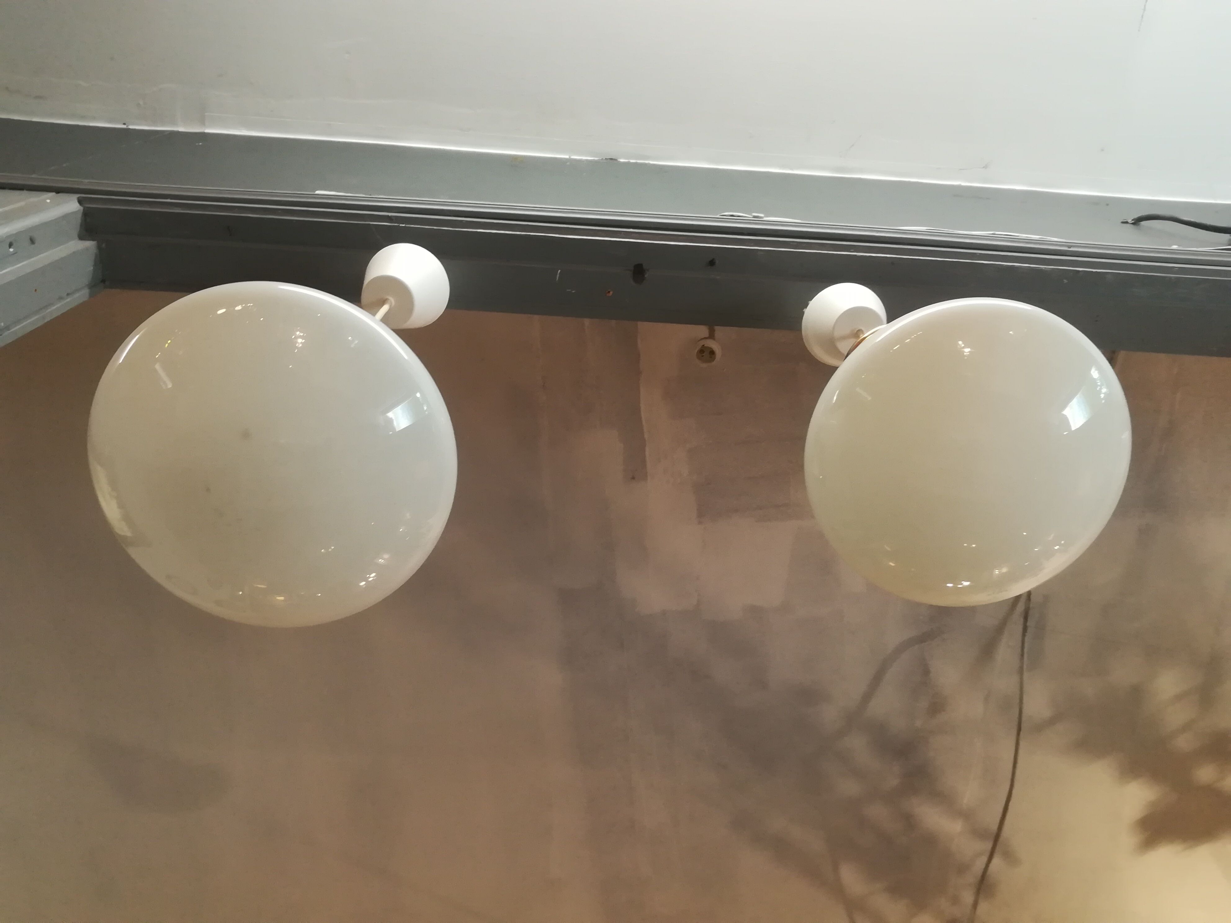 Pair of giant opaline bulb suspensions