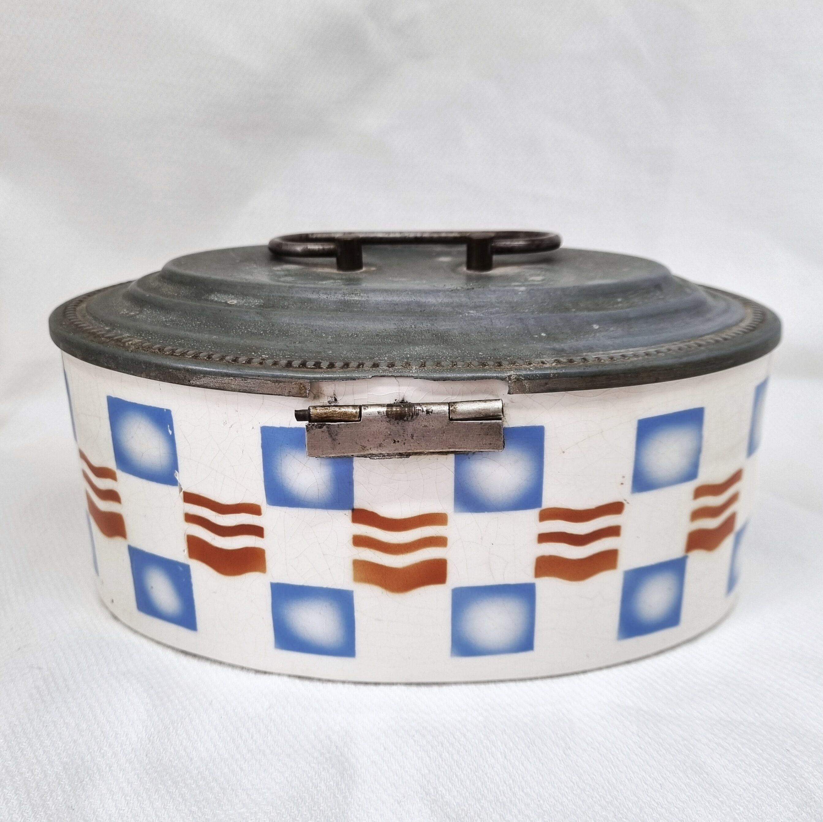 Earthenware biscuit tin