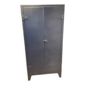 Metal workshop cabinet