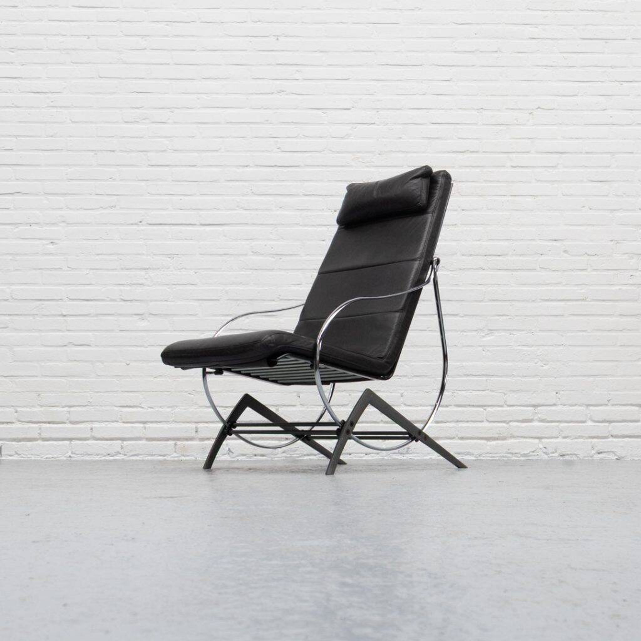 Zanotta Smirne chaise longue Gianfranco Gualtirotti