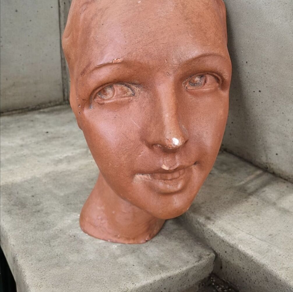 Chanel hat stand from the 1930s