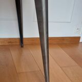 Tolix table