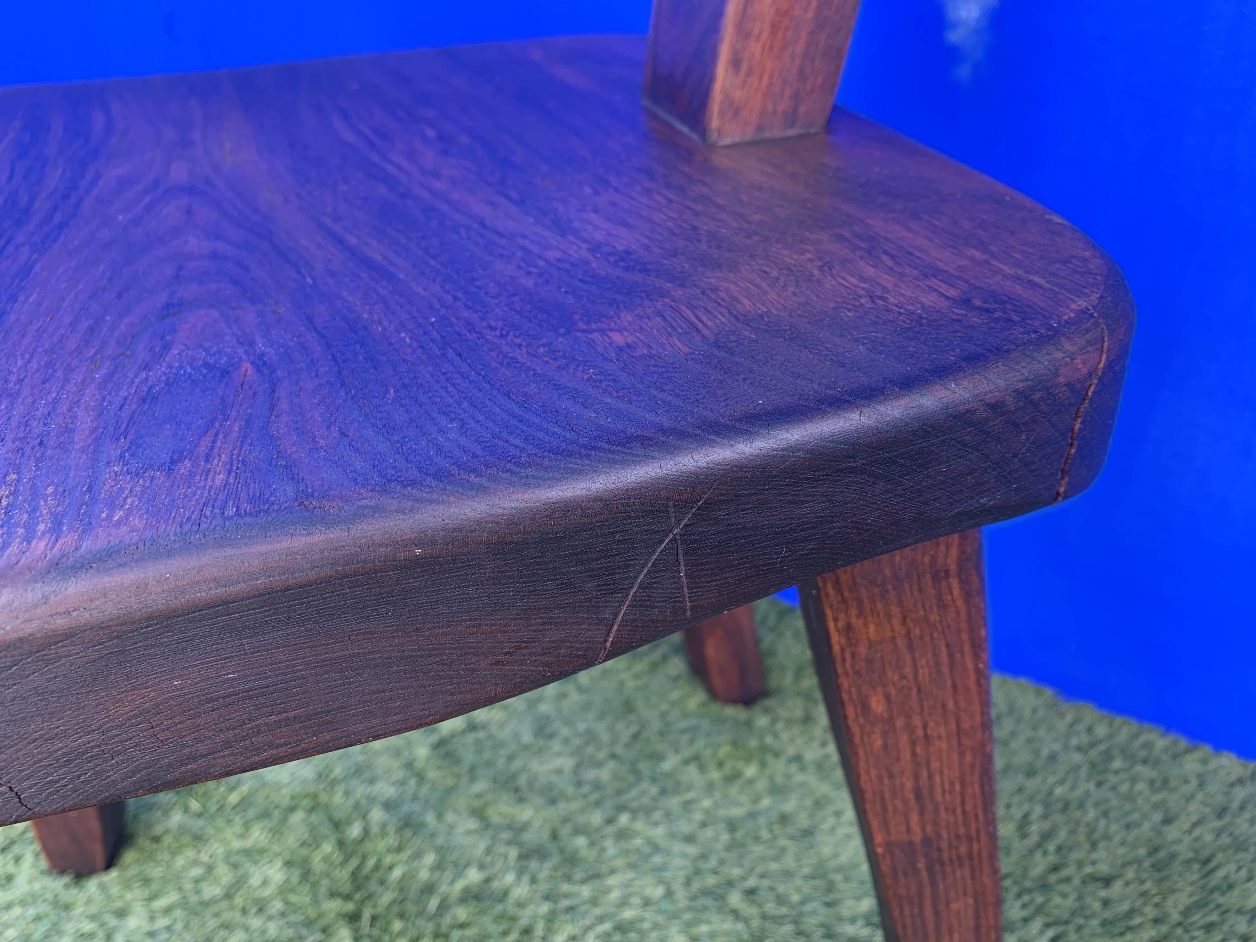 Pair of brutalist T-shaped chairs, solid Aranjou elm, design Olavi Hanninen, 1970